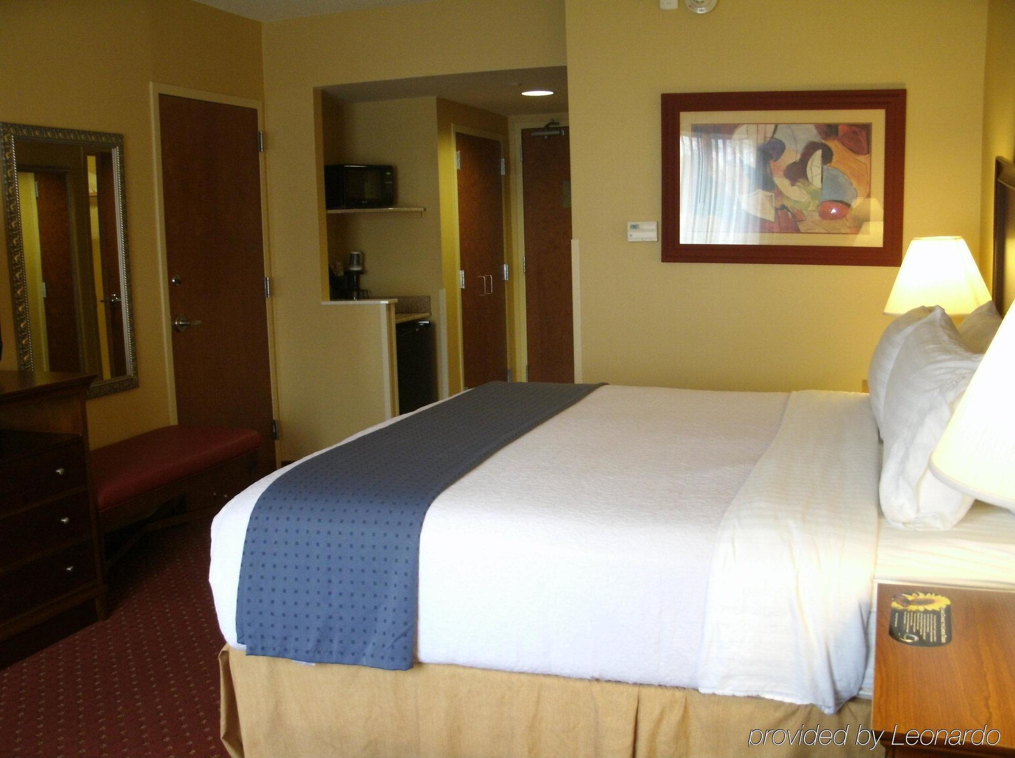 Holiday Inn Rocky Mount I-95 @ Us 64 By Ihg Экстерьер фото